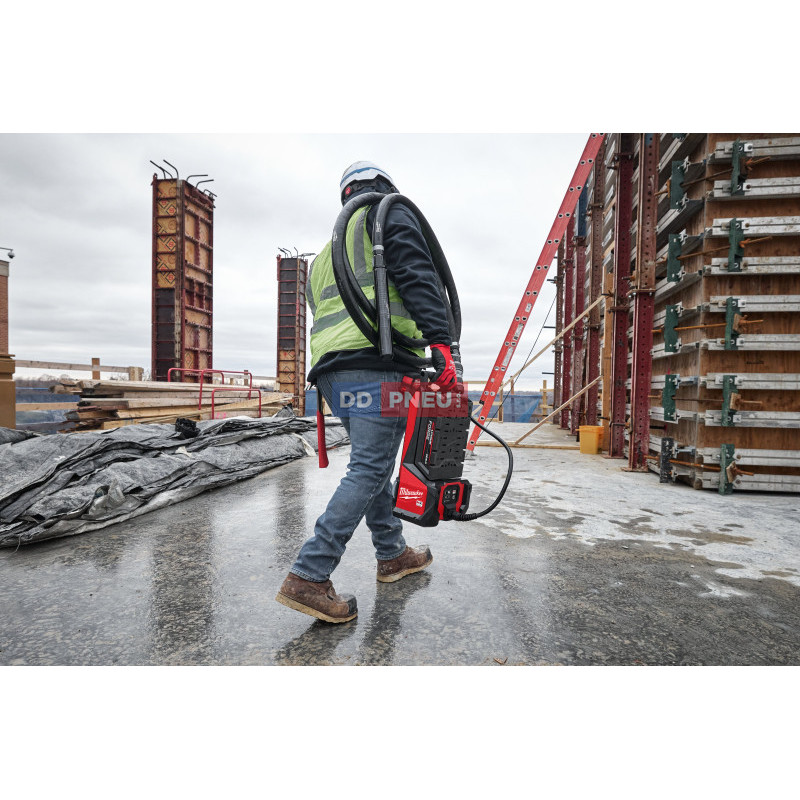 Vysokofrekvenční vibrátor na beton Milwaukee MXF CVHF-0 – bez baterie