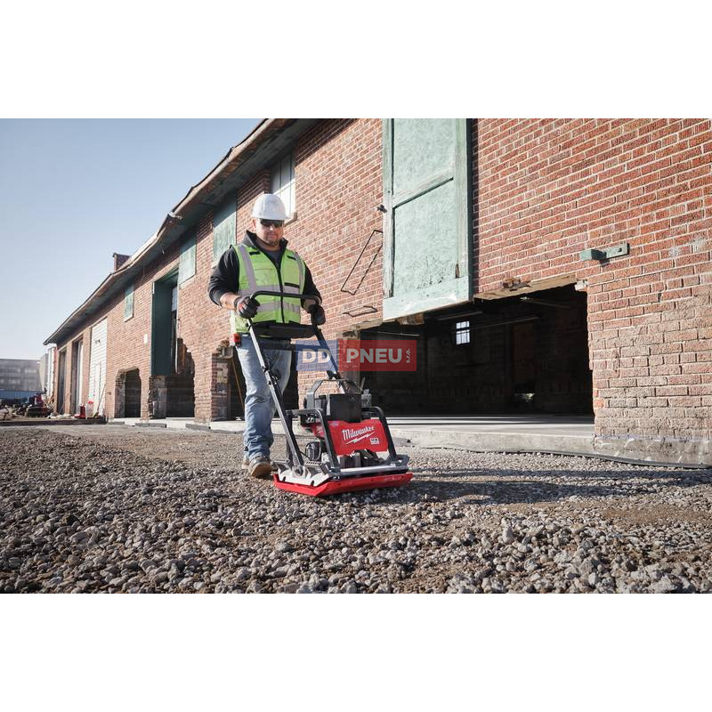 MX FUEL™ aku vibrační deska Milwaukee MXF PC50-0 – bez baterie