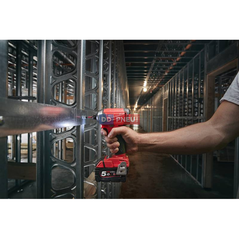 Akční sada aku hydraulický rázový utahovák 1/4" Milwaukee M18 FQID-501B
