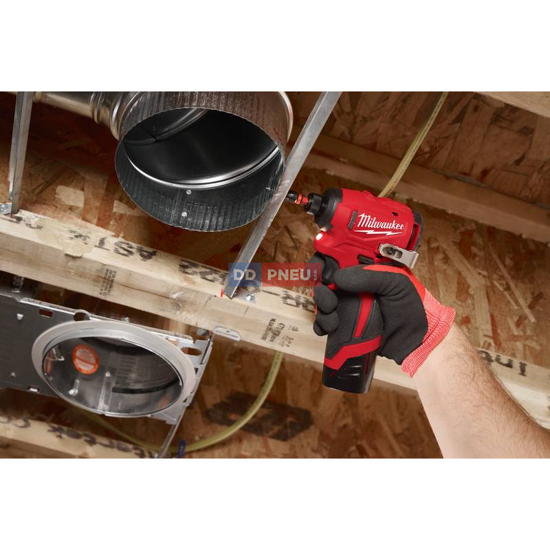 Aku kompaktní bezuhlíkový rázový utahovák MILWAUKEE M12 BLIDRC-202C