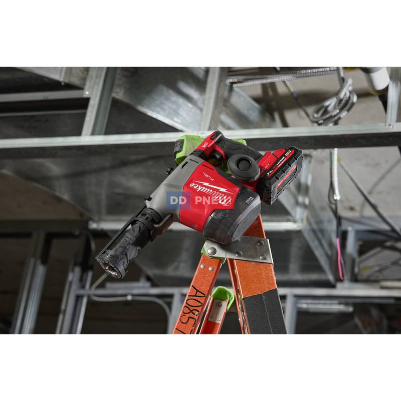 Aku kladivo SDS-PLUS s integrovaným odsáváním prachu MILWAUKEE M18 FHAFOH16-302X