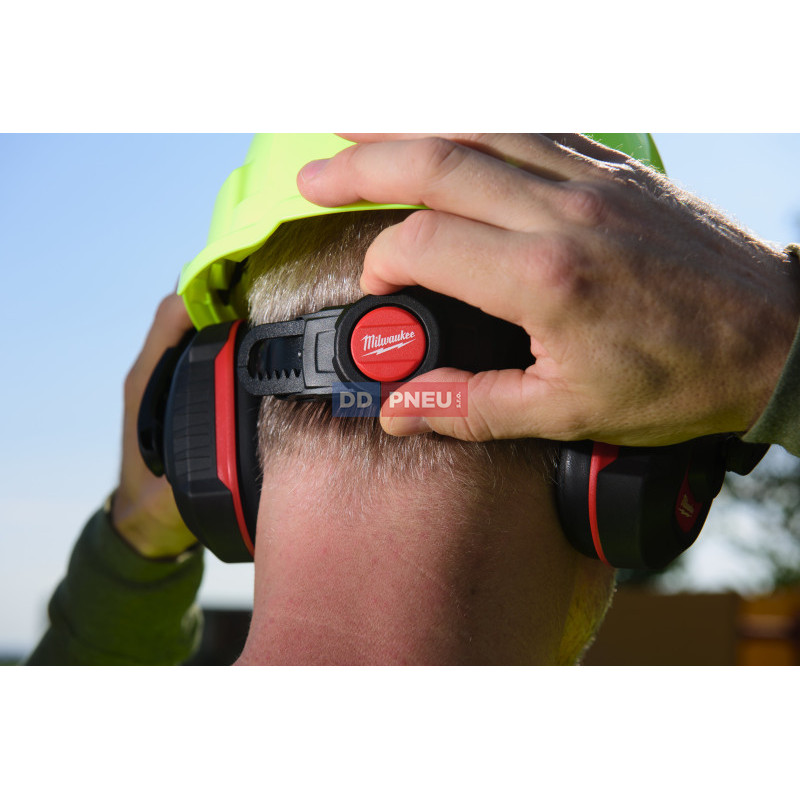 Přilba Milwaukee BOLT™100 – neodvětrávaná, žlutá s vysokou viditelností