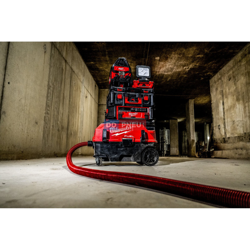 Aku vysavač třídy M s technologií VACLINK™ MILWAUKEE M18 ONEF2VC34M-0