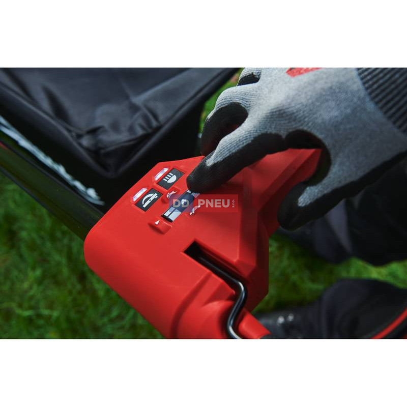 Aku sekačka s pojezdem na dva akumulátory MILWAUKEE M18 F2LM46-802