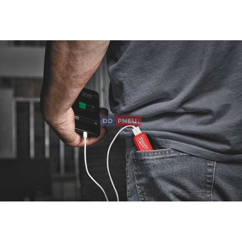 Přenosný zdroj energie a nabíječka REDLITHIUM™ USB MILWAUKEE