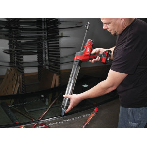 Aku vytlačovací pistole 600 ml MILWAUKEE C18 PCG/600T-201B