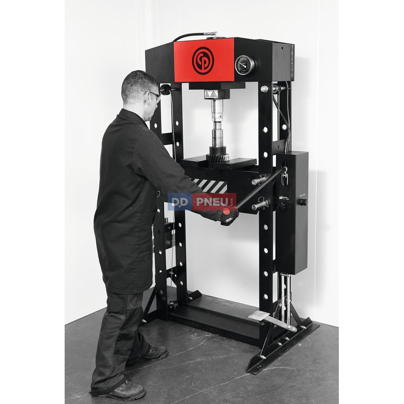 Hydraulický dílenský lis Chicago Pneumatic CP86500 – 50t